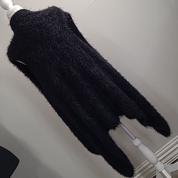 G eyelash vest good condition - Picture 4 of 7